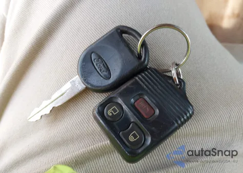 2008 Ford F-250 King Ranch/Lariat/Xl/Xlt z USA, uszkodzony, nr VIN 1FTSW20R68EC33154